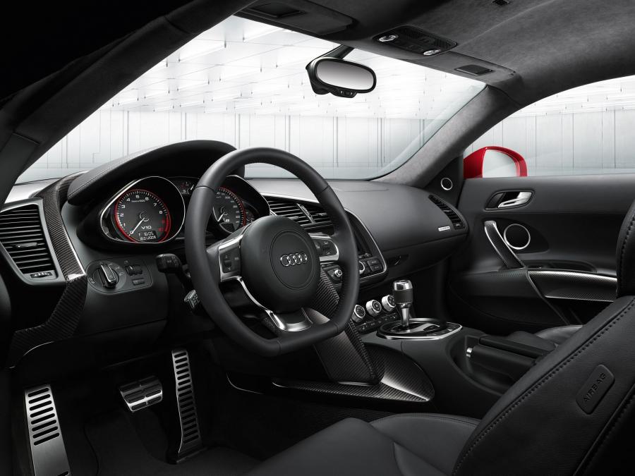 Интерьер Audi R8 V10 2009 года  (EU) (фото 34 из 40)